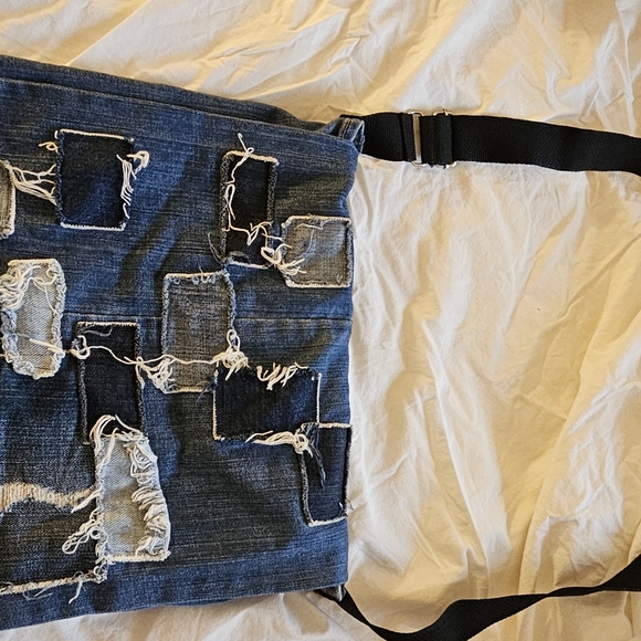 Purse - Picture 2 of 2